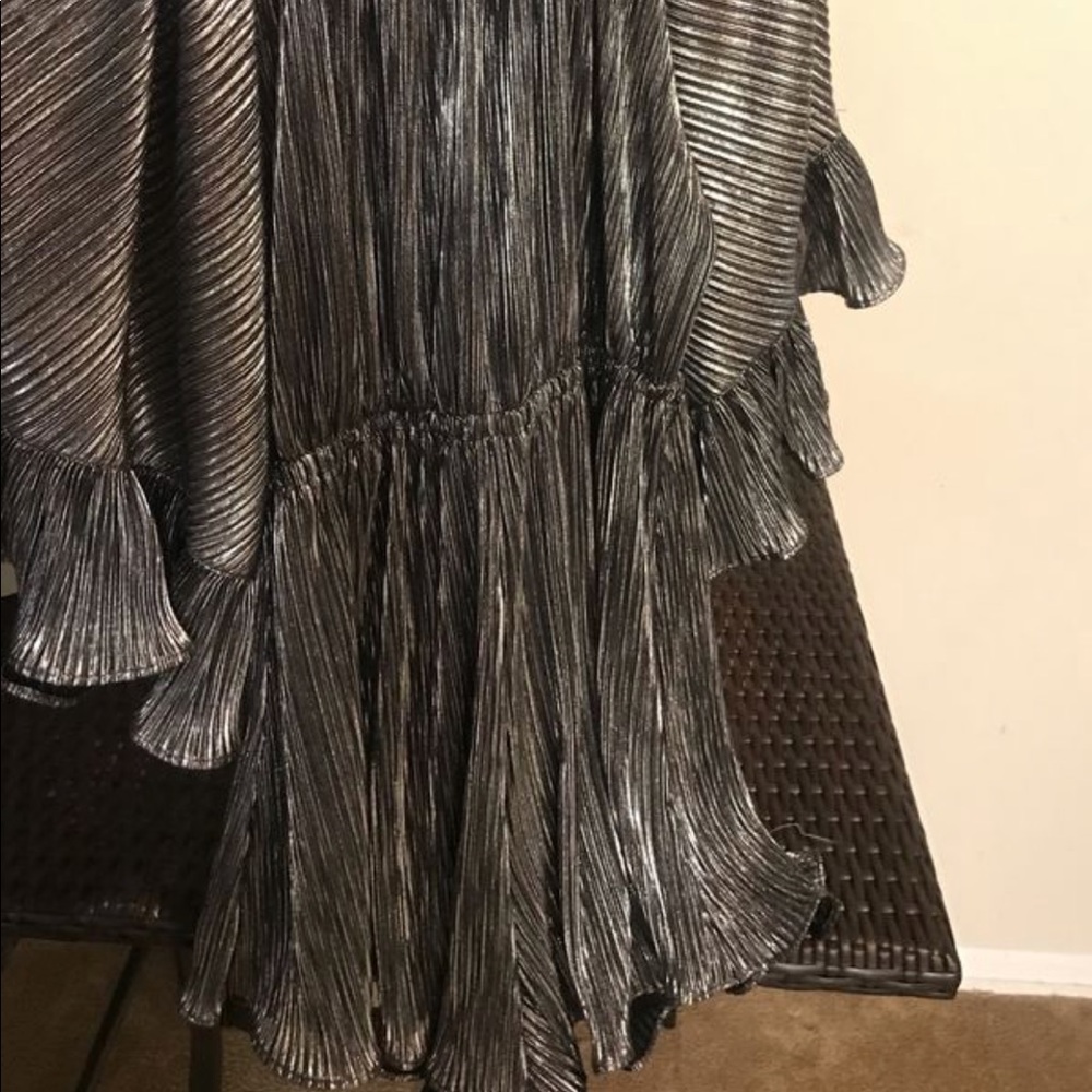 Romper - Picture 2 of 5